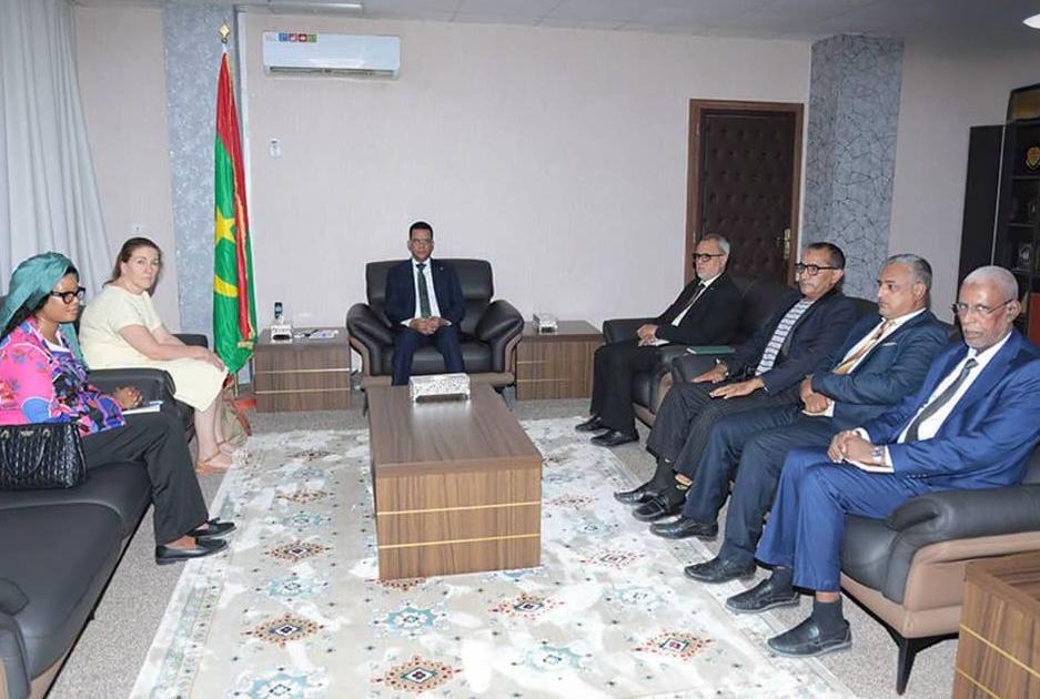 وزير الشؤون الإسلامية يبحث مع مسؤولة أممية تعزيز التعاون في مواجهة التطرف والإدمان