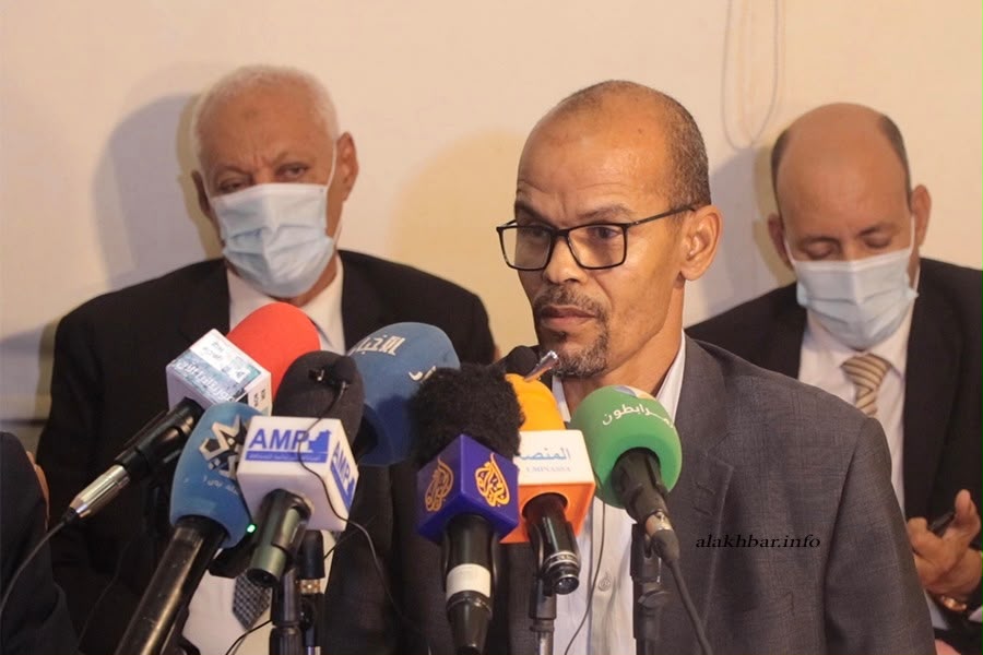 هيئة الدفاع عن ولد أكماش وشقيقته: 15 يوماً من المنع من الاتصال بالمحامين ومخاوف من التعذيب