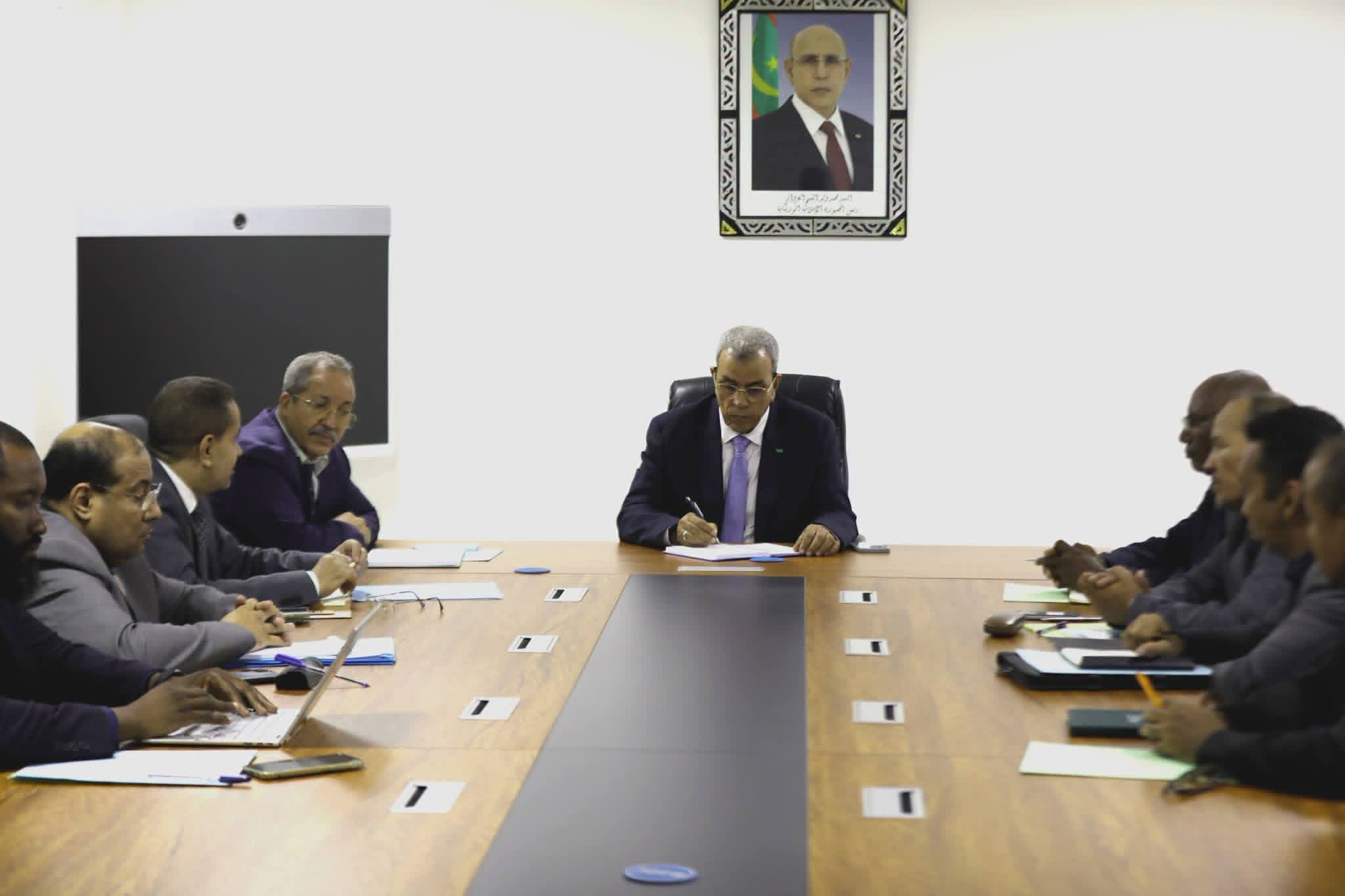 **وزير الزراعة والسيادة الغذائية يبحث مع مديري المؤسسات العمومية واقع القطاع وأولويات المرحلة المقبلة**