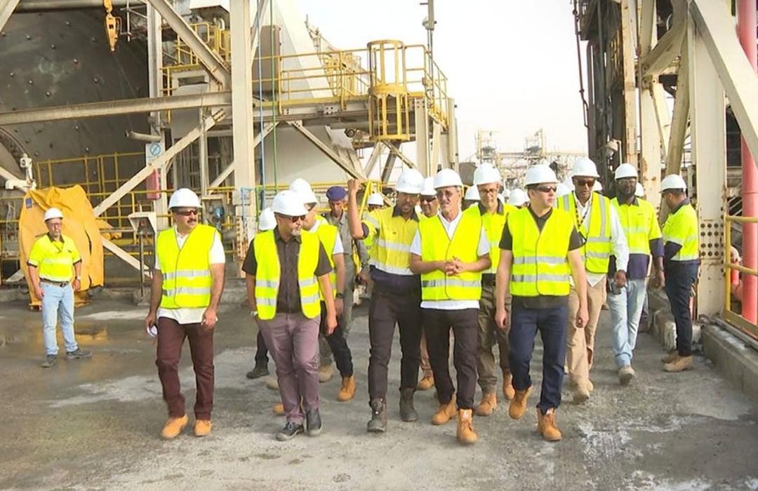 وزير المعادن يختتم زيارته لتازيازت ويشيد بنسبة العمالة الموريتانية